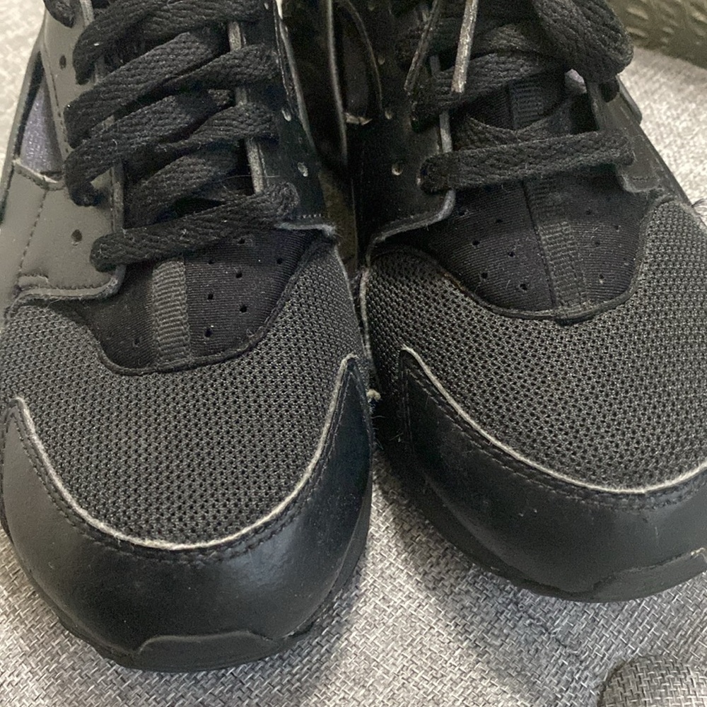 NIKE AIR HUARACHE BOYS 7Y BLK - Picture 6 of 9
